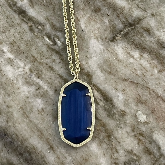 Kendra Scott Rae Navy/Gold necklace - Picture 1 of 3